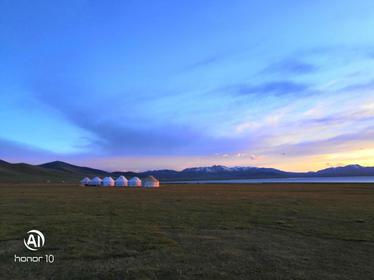 Yurt Camp Ali-Nur At Lake Song-Kol Юрточный Лагерь Али-Нур Озеро Сон-Куль Сон-Куль Кыргызстан Нарын Kyrgyzstan Naryn Exterior foto